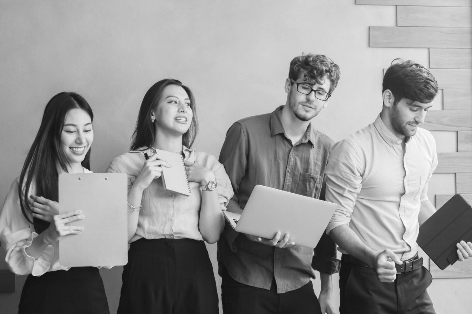 Palette di colori professionali per il makeup teatrale con texture cremose