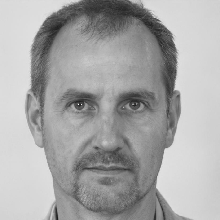 Ritratto professionale di Marco Ferretti, docente senior di trucco teatrale